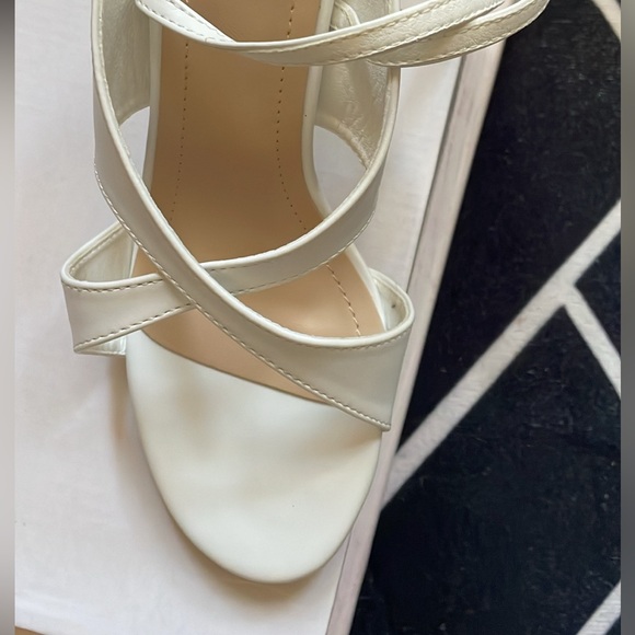 NWT-Criss Cross Stiletto Heeled Ankle Strap Sandals - Picture 10 of 10